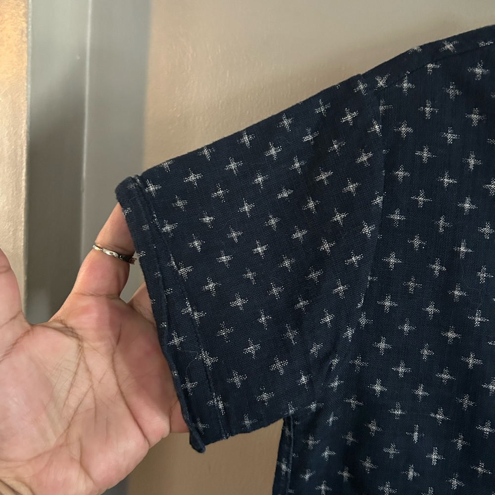 Tradlands Shirt - navy w/white print 100% woven cotton short sleeve boxy cut - Picture 4 of 9